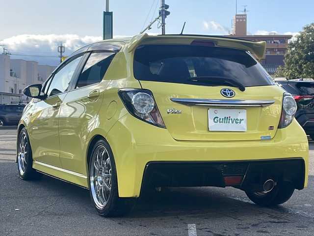 トヨタ ヴィッツ GRスポーツ 福島県 2017(平29)年 7.5万km ルミナスイエロー ワンオーナー/トヨタセーフティー/・レーンキープアシスト/・衝突軽減ブレーキ/・横滑り防止装置/社外SDナビ/（Bluetooth/CD/DVD/SD/USB)/フルセグTV/ハーフレーザー/ETC/純正フロアマット/社外17インチAW/プッシュスタート/スマートキー/スペアキー/LEDヘッドライト/オートライト/フォグランプ/保証書/取扱説明書