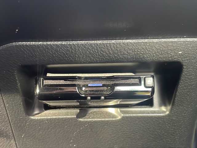 トヨタ ヴィッツ GRスポーツ 福島県 2017(平29)年 7.5万km ルミナスイエロー ワンオーナー/トヨタセーフティー/・レーンキープアシスト/・衝突軽減ブレーキ/・横滑り防止装置/社外SDナビ/（Bluetooth/CD/DVD/SD/USB)/フルセグTV/ハーフレーザー/ETC/純正フロアマット/社外17インチAW/プッシュスタート/スマートキー/スペアキー/LEDヘッドライト/オートライト/フォグランプ/保証書/取扱説明書