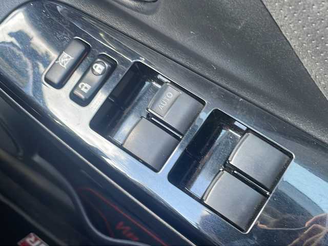 トヨタ ヴィッツ GRスポーツ 福島県 2017(平29)年 7.5万km ルミナスイエロー ワンオーナー/トヨタセーフティー/・レーンキープアシスト/・衝突軽減ブレーキ/・横滑り防止装置/社外SDナビ/（Bluetooth/CD/DVD/SD/USB)/フルセグTV/ハーフレーザー/ETC/純正フロアマット/社外17インチAW/プッシュスタート/スマートキー/スペアキー/LEDヘッドライト/オートライト/フォグランプ/保証書/取扱説明書