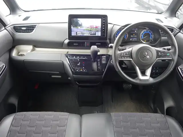 三菱 デリカミニ T プレミアム 静岡県 2023(令5)年 2.3万km アメジストブラック ワンオーナー/禁煙車/両側パワースライドドア/純正ドアバイザー/ゴムマット/パドルシフト/前席シートヒーター/ステアリングヒーター/後席ロールサンシェード/LEDヘッドランプ/オートライト/純正ディーラーナビ/  (MM222D-LM)/　BT/SD/フルセグTV/アラウンドビューモニター/社外前後ドライブレコーダー/　(ZDR045)/純正デジタルルームミラー/ビルトインETC/e-アシスト/　・衝突軽減ブレーキ/　・車線逸脱警報/　・車線逸脱防止支援/　・オートマチックハイビーム/　・マイ-PILOT(レーダークルーズコントロール/車線維持支援機能)/　・先行車発進お知らせ/　・速度標識表示/　・道路標識表示