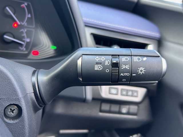 レクサス ＵＸ 250h バージョンC 大阪府 2020(令2)年 1.2万km ソニッククォーツ 純正10.3型ナビ(BT/CD/USB/フルセグ）/アラウンドビューモニター/ブラインドスポットモニター/パワーバックドア/衝突被害軽減システム/レーンキープアシスト/コーナーセンサー/オートライト/オートマチックハイビーム/アダクティブクルーズコントロール/純正アルミホイール/純正フロアマット/シートヒーター/ステアリングヒーター/パワーシート/前後ドライブレコーダー/ビルトインETC/LEDヘッドライト