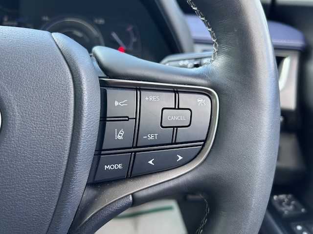 レクサス ＵＸ 250h バージョンC 大阪府 2020(令2)年 1.2万km ソニッククォーツ 純正10.3型ナビ(BT/CD/USB/フルセグ）/アラウンドビューモニター/ブラインドスポットモニター/パワーバックドア/衝突被害軽減システム/レーンキープアシスト/コーナーセンサー/オートライト/オートマチックハイビーム/アダクティブクルーズコントロール/純正アルミホイール/純正フロアマット/シートヒーター/ステアリングヒーター/パワーシート/前後ドライブレコーダー/ビルトインETC/LEDヘッドライト