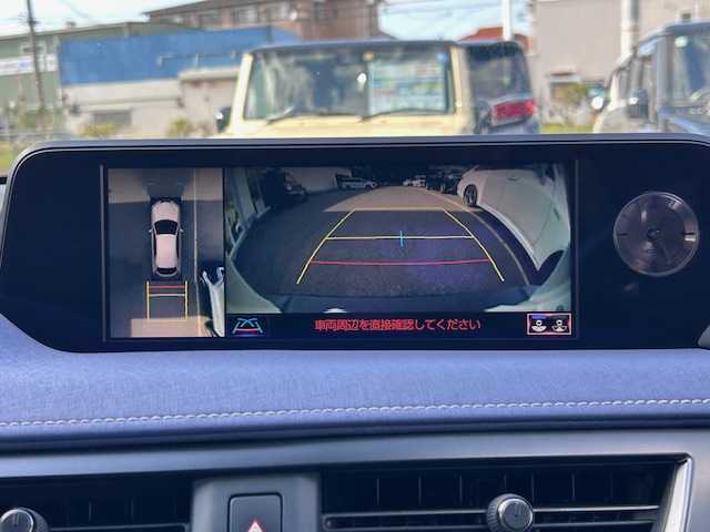 レクサス ＵＸ 250h バージョンC 大阪府 2020(令2)年 1.2万km ソニッククォーツ 純正10.3型ナビ(BT/CD/USB/フルセグ）/アラウンドビューモニター/ブラインドスポットモニター/パワーバックドア/衝突被害軽減システム/レーンキープアシスト/コーナーセンサー/オートライト/オートマチックハイビーム/アダクティブクルーズコントロール/純正アルミホイール/純正フロアマット/シートヒーター/ステアリングヒーター/パワーシート/前後ドライブレコーダー/ビルトインETC/LEDヘッドライト