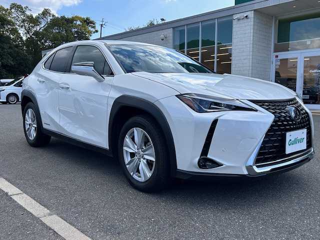 レクサス ＵＸ 250h バージョンC 大阪府 2020(令2)年 1.2万km ソニッククォーツ 純正10.3型ナビ(BT/CD/USB/フルセグ）/アラウンドビューモニター/ブラインドスポットモニター/パワーバックドア/衝突被害軽減システム/レーンキープアシスト/コーナーセンサー/オートライト/オートマチックハイビーム/アダクティブクルーズコントロール/純正アルミホイール/純正フロアマット/シートヒーター/ステアリングヒーター/パワーシート/前後ドライブレコーダー/ビルトインETC/LEDヘッドライト