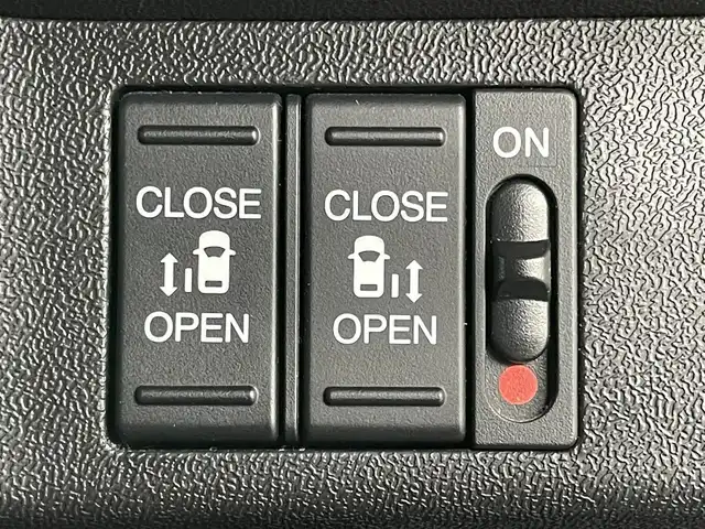 ホンダ ステップワゴン スパーダ eHEV G ホンダS 岡山県 2021(令3)年 5万km プレミアムスパークルブラックパール 純正１０インチナビ　(VXU-227SWi)/【CD/DVD/USB/HDMI/フルセグ】/バックカメラ　/両側電動スライド　/レーダークルーズコントロール　/ビルトインＥＴＣ２．０　/ＬＥＤヘッドライト　/ドライブレコーダー　前後/オートハイビーム　/アイドリングストップ　/フォグランプ/禁煙車/オートブレーキホールド/純正アルミ/純正フロアマット