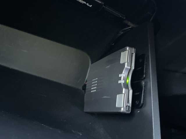 ホンダ ヴェゼル ハイブリッド X Lパッケージ 長野県 2014(平26)年 12.1万km ホワイトオーキッドパール 【(株)IDOMが運営する【じしゃロン長野店】の自社ローン対象車両になります。こちらは現金ご利用時の価格です。自社ローンご希望の方は別途その旨お申付け下さい。/社外ナビ/バックカメラ/ステアリングスイッチ/クルーズコントロール/シートヒーター/純正フロアマット/純正アルミホイール