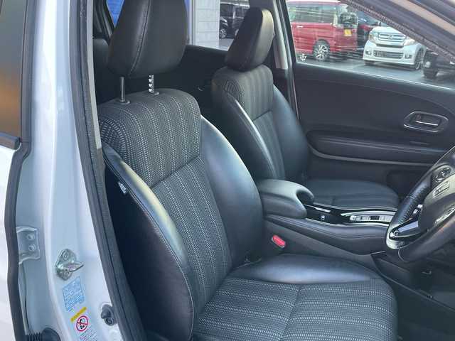 ホンダ ヴェゼル ハイブリッド X Lパッケージ 長野県 2014(平26)年 12.1万km ホワイトオーキッドパール 【(株)IDOMが運営する【じしゃロン長野店】の自社ローン対象車両になります。こちらは現金ご利用時の価格です。自社ローンご希望の方は別途その旨お申付け下さい。/社外ナビ/バックカメラ/ステアリングスイッチ/クルーズコントロール/シートヒーター/純正フロアマット/純正アルミホイール