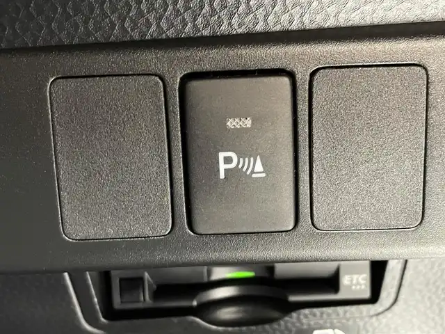 トヨタ ルーミー G 岩手県 2022(令4)年 2.9万km パールホワイトⅢ ワンオーナー/４WD/寒冷地仕様/両側パワースライドドア/スマートアシスト/衝突回避支援ブレーキ/レーンアシスト/誤発進抑制機能/先行車発信お知らせ/コーナーセンサー/横滑り防止装置/アイドリングストップ/ロールサンシェード/シートヒーター/純正ディスプレイオーディオ/フルセグTV/ステアリングスイッチ/バックカメラ/ドライブレコーダー/ETC/AppleCarPlay・AndroidAuto/ヘッドライトレベライザー/LEDヘッドライト/LEDフォグライト/１４インチスチールホイール/純正ホイールキャップ