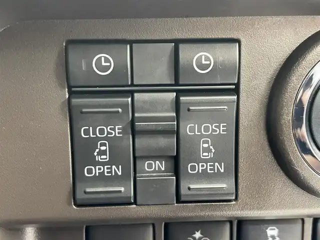 トヨタ ルーミー G 岩手県 2022(令4)年 2.9万km パールホワイトⅢ ワンオーナー/４WD/寒冷地仕様/両側パワースライドドア/スマートアシスト/衝突回避支援ブレーキ/レーンアシスト/誤発進抑制機能/先行車発信お知らせ/コーナーセンサー/横滑り防止装置/アイドリングストップ/ロールサンシェード/シートヒーター/純正ディスプレイオーディオ/フルセグTV/ステアリングスイッチ/バックカメラ/ドライブレコーダー/ETC/AppleCarPlay・AndroidAuto/ヘッドライトレベライザー/LEDヘッドライト/LEDフォグライト/１４インチスチールホイール/純正ホイールキャップ