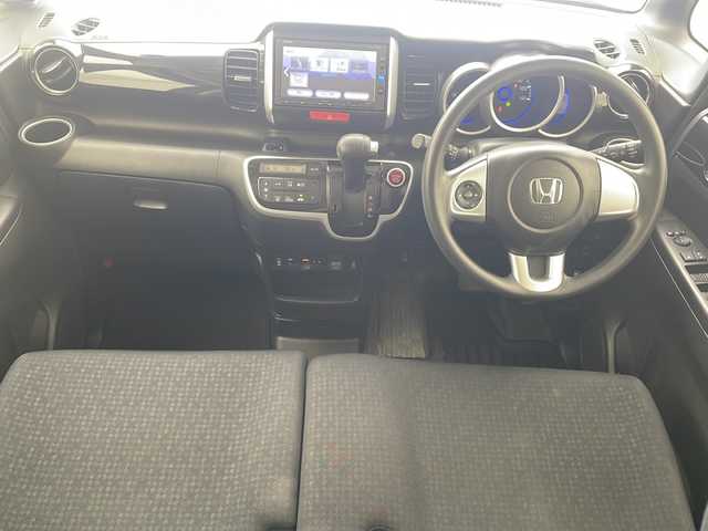 ホンダ Ｎ ＢＯＸ カスタム SSブラックSパッケージ 沖縄県 2016(平28)年 7.7万km ブリティッシュグリーンP 禁煙車　/純正ナビ【VXM-174CSI】/（Bluetooth　TV　CD　AM　FM）　/両側パワースライドドア　/バックカメラ　/シートヒーター　/オートエアコン　/スマートキー　/後席サンシェード　/チップアップシート　/純正アルミ　/純正フロアマット/プッシュスタート/スマートキー/ベンチシート/電動格納ミラー