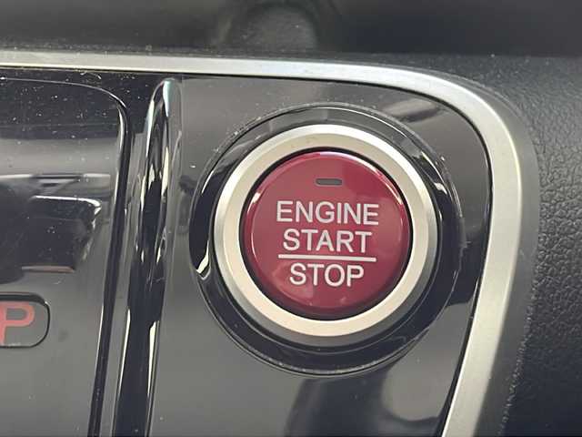 ホンダ Ｎ ＢＯＸ カスタム SSブラックSパッケージ 沖縄県 2016(平28)年 7.7万km ブリティッシュグリーンP 禁煙車　/純正ナビ【VXM-174CSI】/（Bluetooth　TV　CD　AM　FM）　/両側パワースライドドア　/バックカメラ　/シートヒーター　/オートエアコン　/スマートキー　/後席サンシェード　/チップアップシート　/純正アルミ　/純正フロアマット/プッシュスタート/スマートキー/ベンチシート/電動格納ミラー