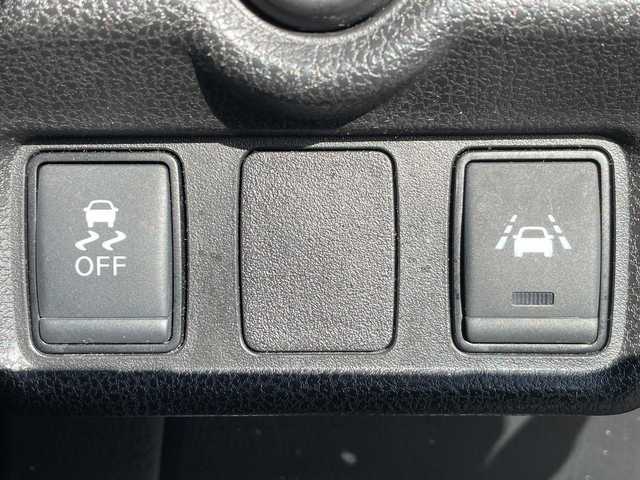 日産 ノート e－パワー ニスモ 茨城県 2017(平29)年 5.4万km スーパーブラック 純正ナビ　/-BT/TV/AM/CD/衝突軽減システム　/バックカメラ/レーンキープアシスト　/ＥＴＣ　/ＬＥＤヘッドライト　/プッシュスタート　/オートライト　/ドライブレコーダー前後　/純正アルミホイール　/電動格納ミラー　/横滑り防止装置