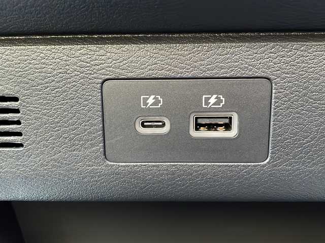 日産 セレナ ハイウェイスター V 岩手県 2025(令7)年 0.1万km ベージュ プロパイロット/クリアビューパッケージ/・フロントドアガラス撥水加工/・リアフォグランプ/・ヒーテッドドアミラー/・フロントワイパーデアイサー/純正SDナビ/フルセグＴＶ/バックカメラ/アラウンドビューモニター/両側パワースライドドア/フリップダウンモニター/デジタルインナーミラー/衝突被害軽減ブレーキ/レーンキープアシスト/横滑り防止装置/コーナーセンサー/アイドリングストップ/シートヒーター/オートライト/オートハイビーム/LEDヘッドライト/フォグランプ/スマートキー/プッシュスタート/電動格納ミラー/純正16インチAW/積込夏タイヤ(ＡＷ無)