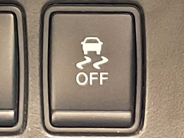 日産 セレナ HWS S HV Vセレ +Sefty 茨城県 2015(平27)年 8.1万km ダイヤモンドブラック 純正ナビ　/衝突軽減システム/全方位カメラ　/純正フリップダウンモニター　/両側パワースライドドア　/コーナーセンサー前後　/クルーズコントロール　/レーンキープアシスト　/アイドリングストップ　/プッシュスタート　/ＥＴＣ