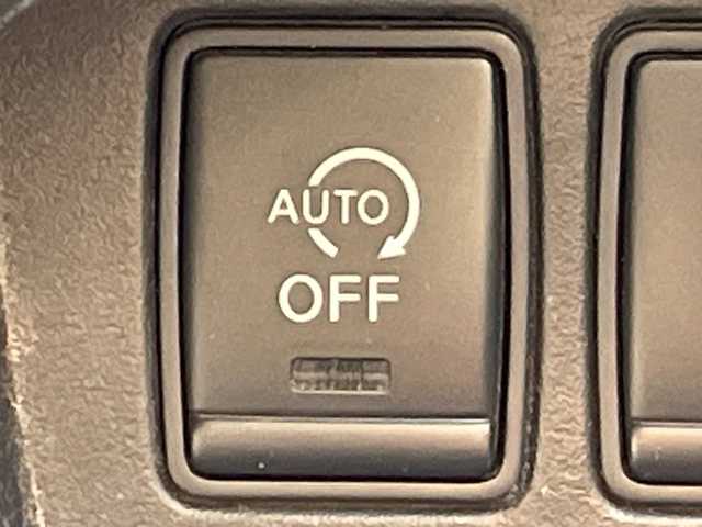 日産 セレナ HWS S HV Vセレ +Sefty 茨城県 2015(平27)年 8.1万km ダイヤモンドブラック 純正ナビ　/衝突軽減システム/全方位カメラ　/純正フリップダウンモニター　/両側パワースライドドア　/コーナーセンサー前後　/クルーズコントロール　/レーンキープアシスト　/アイドリングストップ　/プッシュスタート　/ＥＴＣ