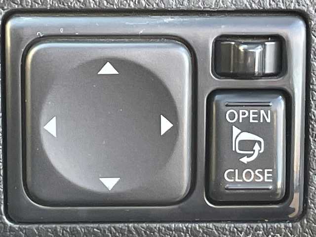 日産 セレナ HWS S HV Vセレ +Sefty 茨城県 2015(平27)年 8.1万km ダイヤモンドブラック 純正ナビ　/衝突軽減システム/全方位カメラ　/純正フリップダウンモニター　/両側パワースライドドア　/コーナーセンサー前後　/クルーズコントロール　/レーンキープアシスト　/アイドリングストップ　/プッシュスタート　/ＥＴＣ