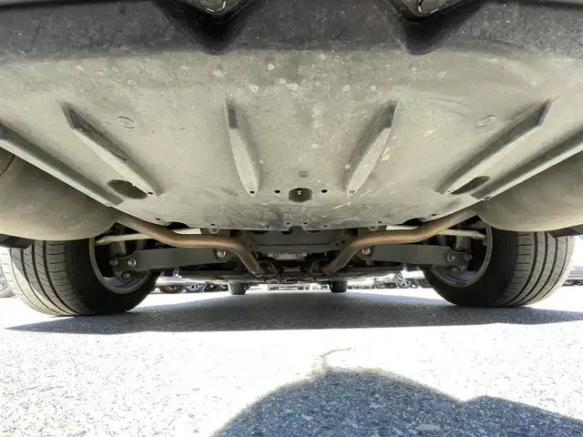 レクサス ＩＳ 300h 群馬県 2013(平25)年 8.4万km ホワイトパールクリスタルシャイン 純正SDナビ/CD・DVD・USB/Bluetooth・フルセグ/バックカメラ/ビルトインETC/クルーズコントロール/パドルシフト/前席パワーシート/前席シートヒーター/プレミアムサウンドシステム/取説・保証書