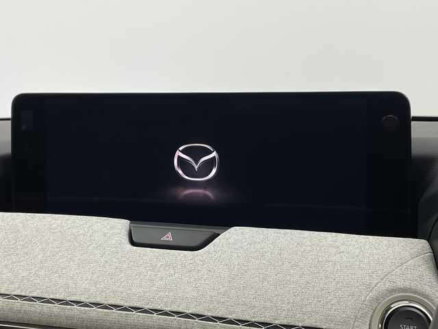 マツダ ＣＸ－６０ XD HV プレミアムモダン 新潟県 2022(令4)年 1万km ジェットブラックマイカ マツダコネクトナビ/　フルセグTV/Bluetooth/USB/HDMI/4WD/パノラマサンルーフ/BOSEサウンド/360°ビューモニター/アイアクティブセンス＝＝＝＝＝＝＝＝＝＝/衝突軽減警報＆防止支援/ブラインドスポットモニター/リアクロストラフィックアラート/スマートブレーキサポート/レーンキープアシスト/前側方接近車両検知(FCTA)/緊急時車線維持支援(ELK)/クルージング＆トラフィックサポート/誤発進抑制制御/ドライバー異常対応システム/ふらつき防止/速度＆標識認識システム/＝＝＝＝＝＝＝＝＝＝＝＝＝＝＝＝＝＝＝/レーダークルーズコントロール/ビルトインETC/クリアランスソナー/全席シートヒーター/前席シートベンチレーション/ステアリングヒーター/置くだけ充電/AC1500W充電/パワーバックドア/メモリ付きパワーシート/デュアルオートエアコン/オートマチックハイビーム/オートライト/ダウンヒルアシスト/ビルトインETC/オートホールド/アイドリングストップ/純正20インチAW/パドルシフト/レザーステアリング/ステアリングスイッチ