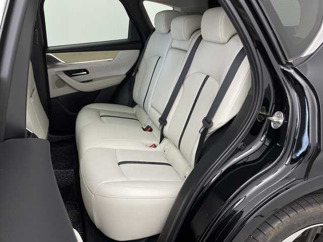 マツダ ＣＸ－６０ XD HV プレミアムモダン 新潟県 2022(令4)年 1万km ジェットブラックマイカ マツダコネクトナビ/　フルセグTV/Bluetooth/USB/HDMI/4WD/パノラマサンルーフ/BOSEサウンド/360°ビューモニター/アイアクティブセンス＝＝＝＝＝＝＝＝＝＝/衝突軽減警報＆防止支援/ブラインドスポットモニター/リアクロストラフィックアラート/スマートブレーキサポート/レーンキープアシスト/前側方接近車両検知(FCTA)/緊急時車線維持支援(ELK)/クルージング＆トラフィックサポート/誤発進抑制制御/ドライバー異常対応システム/ふらつき防止/速度＆標識認識システム/＝＝＝＝＝＝＝＝＝＝＝＝＝＝＝＝＝＝＝/レーダークルーズコントロール/ビルトインETC/クリアランスソナー/全席シートヒーター/前席シートベンチレーション/ステアリングヒーター/置くだけ充電/AC1500W充電/パワーバックドア/メモリ付きパワーシート/デュアルオートエアコン/オートマチックハイビーム/オートライト/ダウンヒルアシスト/ビルトインETC/オートホールド/アイドリングストップ/純正20インチAW/パドルシフト/レザーステアリング/ステアリングスイッチ