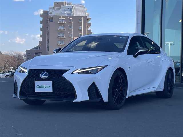 レクサス ＩＳ 300h Fスポーツ モードブラックS 愛媛県 2022(令4)年 2.3万km ホワイトノーヴァガラスフレーク Lexus Safety System＋/プリクラッシュセーフティ/レーントレーシングアシスト/オートマチックハイビーム/レーダークルーズコントロール/ブラインドスポットモニター/パーキングサポートブレーキ/クリアランスソナー /10.3インチタッチワイドディスプレイ/パノラミックビューモニター/ビルトインETC/パワーシート/シートヒーター /ベンチレーション/ハンドルヒーター/パドルシフト/LEDライト