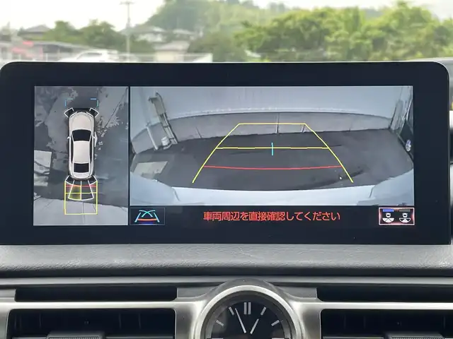レクサス ＩＳ 300h Fスポーツ モードブラックS 愛媛県 2022(令4)年 2.3万km ホワイトノーヴァガラスフレーク 10.3インチタッチワイドディスプレイ/AM/FM/CD/DVD/BT/フルセグTV/全周囲カメラ/Lexus Safety System＋/プリクラッシュセーフティ/レーントレーシングアシスト/オートマチックハイビーム/レーダークルーズコントロール/ブラインドスポットモニター/パーキングサポートブレーキ/クリアランスソナー /前後ドライブレコーダー/ETC2.0/D/N席パワーシート/D席シートメモリー機能/D/N席シートヒーター /ベンチレーション/ステアリングヒーター/ステアリングリモコン/パドルシフト/3眼LEDライト/電動チルト＆テレスコピック機構/電動パーキングブレーキ/純正19インチアルミホイール/前タイヤ(235/40/R19)/後タイヤ(265/35/R19)
