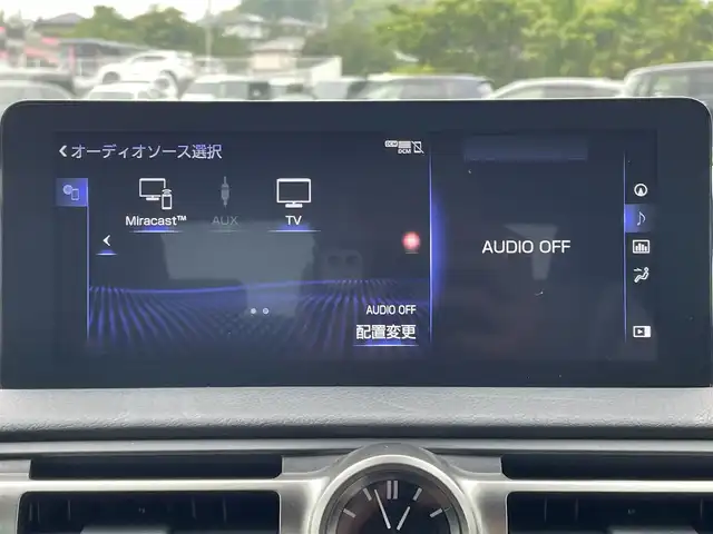 レクサス ＩＳ 300h Fスポーツ モードブラックS 愛媛県 2022(令4)年 2.3万km ホワイトノーヴァガラスフレーク 10.3インチタッチワイドディスプレイ/AM/FM/CD/DVD/BT/フルセグTV/全周囲カメラ/Lexus Safety System＋/プリクラッシュセーフティ/レーントレーシングアシスト/オートマチックハイビーム/レーダークルーズコントロール/ブラインドスポットモニター/パーキングサポートブレーキ/クリアランスソナー /前後ドライブレコーダー/ETC2.0/D/N席パワーシート/D席シートメモリー機能/D/N席シートヒーター /ベンチレーション/ステアリングヒーター/ステアリングリモコン/パドルシフト/3眼LEDライト/電動チルト＆テレスコピック機構/電動パーキングブレーキ/純正19インチアルミホイール/前タイヤ(235/40/R19)/後タイヤ(265/35/R19)