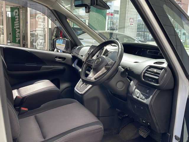 日産 セレナ ハイウェイスター Vセレクション 道央・札幌 2019(令1)年 12.1万km ブリリアントホワイトパール ワンオーナー/4WD/純正メモリナビ(フルセグTV/AM/FM/CD/BT)/全周囲カメラ/パーキングアシスト/両側パワースライドドア/前方ドライブレコーダー/ETC/衝突軽減ブレーキ/クルーズコントロール/スペアキー/純正エンジンスターター/純正AW付夏タイヤ積込