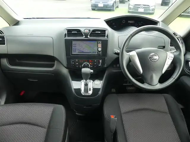 日産 セレナ ハイウェイスター Vセレクション 千葉県 2012(平24)年 5.3万km ブリリアントホワイトパール ワンオーナー/両側パワースライドドア/純正メモリーナビ/地デジTV/【DVD/CD再生機能】/バックカメラ/フリップダウンモニター（TMX-R2200）/革巻きステアリング/ETC/ウインカーミラー/純正16インチアルミホイル/インテリジェントキー