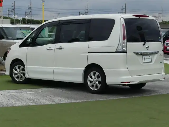 日産 セレナ ハイウェイスター Vセレクション 千葉県 2012(平24)年 5.3万km ブリリアントホワイトパール ワンオーナー/両側パワースライドドア/純正メモリーナビ/地デジTV/【DVD/CD再生機能】/バックカメラ/フリップダウンモニター（TMX-R2200）/革巻きステアリング/ETC/ウインカーミラー/純正16インチアルミホイル/インテリジェントキー