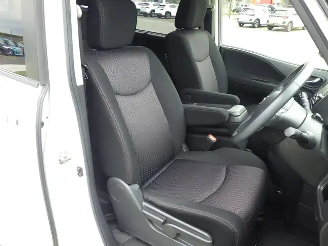 日産 セレナ ハイウェイスター Vセレクション 千葉県 2012(平24)年 5.3万km ブリリアントホワイトパール ワンオーナー/両側パワースライドドア/純正メモリーナビ/地デジTV/【DVD/CD再生機能】/バックカメラ/フリップダウンモニター（TMX-R2200）/革巻きステアリング/ETC/ウインカーミラー/純正16インチアルミホイル/インテリジェントキー