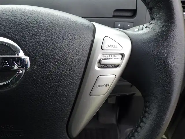 日産 セレナ ハイウェイスター Vセレクション 千葉県 2012(平24)年 5.3万km ブリリアントホワイトパール ワンオーナー/両側パワースライドドア/純正メモリーナビ/地デジTV/【DVD/CD再生機能】/バックカメラ/フリップダウンモニター（TMX-R2200）/革巻きステアリング/ETC/ウインカーミラー/純正16インチアルミホイル/インテリジェントキー