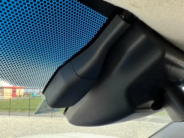 トヨタ ランドクルーザー プラド TX Lパッケージ マットブラED 愛知県 2023(令5)年 1.8万km ホワイトパールクリスタルシャイン 〇純正9インチディスプレイオーディオ/〇バックカメラ/〇パノラマモニター/〇ビルトインETC2.0/〇ドライブレコーダー/〇7人乗り/〇ムーンルーフ/〇セーフティセンス/〇レーダークルーズコントロール/〇プリクラッシュセーフティー/〇LEDヘッドランプ/〇オートライト/〇フォグランプ/〇純正18インチアルミ/〇パワーバッグドア/〇革巻きステアリング/〇左右独立オートエアコン/〇革シート/〇シートヒーター/〇シートベンチレーション/〇パワーシート/〇スマートエントリー/〇禁煙車