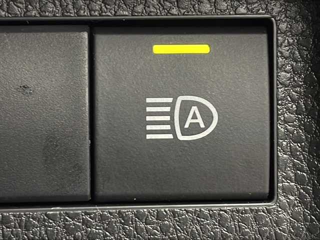 トヨタ ＲＡＶ４ アドベンチャー オフロードPKGⅡ 三重県 2023(令5)年 1.6万km アティチュードブラックマイカ 禁煙車/純正10インチコネクトナビ/・フルセグ・Bluetooth・USB/バックカメラ/トヨタセーフティセンス/・プリクラッシュセーフティ/・オートマチックハイビーム/・レーダークルーズコントロール/・レーンキープアシスト/前席シートヒーター/前席ベンチレーション/運転席パワーシート（メモリ機能付き）/ルーフレール/ステアリングヒーター/ステアリングスイッチ/電子パーキング/ブレーキホールド/ダウンヒルアシストコントロール/ビルトインETC2.0/前方ドライブレコーダー/LEDヘッドライト/LEDフォグランプ