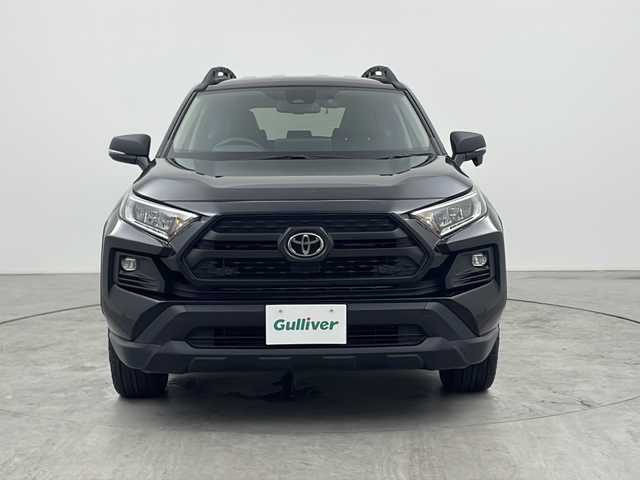 トヨタ ＲＡＶ４ アドベンチャー オフロードPKGⅡ 三重県 2023(令5)年 1.6万km アティチュードブラックマイカ 禁煙車/純正10インチコネクトナビ/・フルセグ・Bluetooth・USB/バックカメラ/トヨタセーフティセンス/・プリクラッシュセーフティ/・オートマチックハイビーム/・レーダークルーズコントロール/・レーンキープアシスト/前席シートヒーター/前席ベンチレーション/運転席パワーシート（メモリ機能付き）/ルーフレール/ステアリングヒーター/ステアリングスイッチ/電子パーキング/ブレーキホールド/ダウンヒルアシストコントロール/ビルトインETC2.0/前方ドライブレコーダー/LEDヘッドライト/LEDフォグランプ
