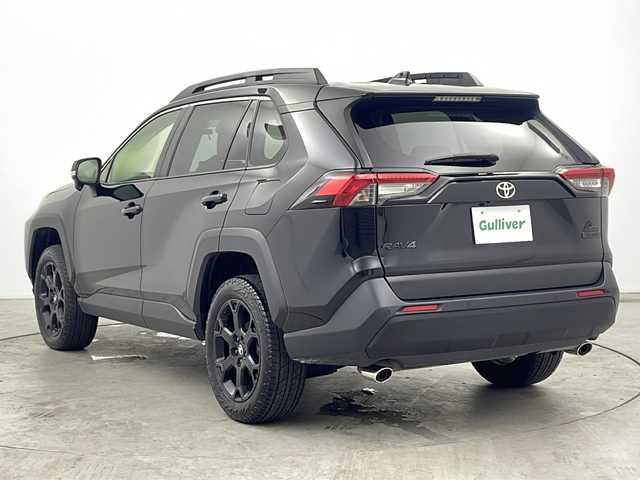 トヨタ ＲＡＶ４ アドベンチャー オフロードPKGⅡ 三重県 2023(令5)年 1.6万km アティチュードブラックマイカ 禁煙車/純正10インチコネクトナビ/・フルセグ・Bluetooth・USB/バックカメラ/トヨタセーフティセンス/・プリクラッシュセーフティ/・オートマチックハイビーム/・レーダークルーズコントロール/・レーンキープアシスト/前席シートヒーター/前席ベンチレーション/運転席パワーシート（メモリ機能付き）/ルーフレール/ステアリングヒーター/ステアリングスイッチ/電子パーキング/ブレーキホールド/ダウンヒルアシストコントロール/ビルトインETC2.0/前方ドライブレコーダー/LEDヘッドライト/LEDフォグランプ