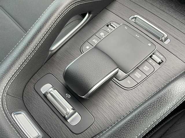 メルセデス・ベンツ ＧＬＥ４００ｄ 4MATIC スポーツ 兵庫県 2022(令4)年 1.4万km オブシディアンブラック ワンオーナー/保証書・取説・有/純正ナビ・ワンセグ・BT・FM・AM/バックカメラ/全周囲カメラ/ETC/前後ドライブレコーダー/衝突被害軽減ブレーキ/車線逸脱防止支援システム/追尾機能付きクルーズコントロール/レーンチェンジアシスト/ブラインドスポットモニター/パワーバックドア/シートヒーター・シートクーラー/Burmesterサウンド/社外レーダー/プッシュスタート/スマートキー×1/純正フロアマット/純正ドアバイザー