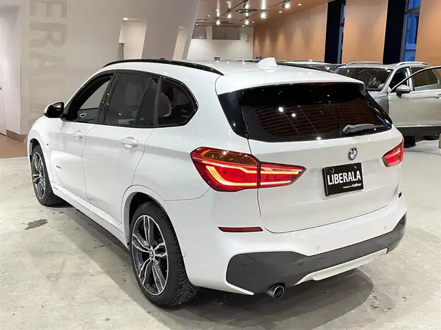 ＢＭＷ Ｘ１ xDrive 18d Mスポーツ 道央・札幌 2018(平30)年 5.8万km アルピンホワイトⅢ アドバンスドアクティブセーフティパッケージ/　・ACC/　・ヘッドアップディスプレイ/コンフォートパッケージ/　・オートマチックテールゲート/　・リアシートバックレストリリース/　・スライディングリアシート/OP19インチアロイホイール/純正HDDナビ/社外フルセグTV/CD/DVD/USB/Bluetooth/バックカメラ/PDC/電動フロントシート/シートヒーター/LEDヘッドライト