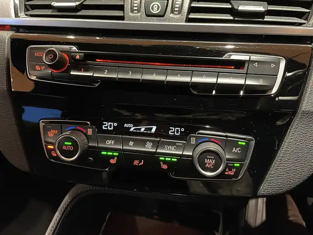 ＢＭＷ Ｘ１ xDrive 18d Mスポーツ 道央・札幌 2018(平30)年 5.8万km アルピンホワイトⅢ アドバンスドアクティブセーフティパッケージ/　・ACC/　・ヘッドアップディスプレイ/コンフォートパッケージ/　・オートマチックテールゲート/　・リアシートバックレストリリース/　・スライディングリアシート/OP19インチアロイホイール/純正HDDナビ/社外フルセグTV/CD/DVD/USB/Bluetooth/バックカメラ/PDC/電動フロントシート/シートヒーター/LEDヘッドライト