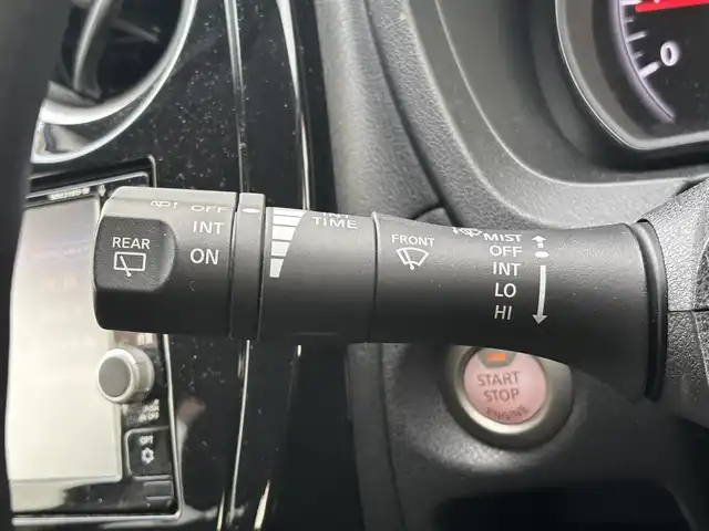 日産 ノート X 滋賀県 2017(平29)年 4.6万km スーパーブラック 純正メモリナビ/・Bluetooth/・フルセグ/・CD/DVD/衝突軽減ブレーキ/全方位カメラ/レーンキープアシスト/オートライト/前後コーナーセンサー/電納ウインカーミラー/パンク修理キット/ETC/スマートキー