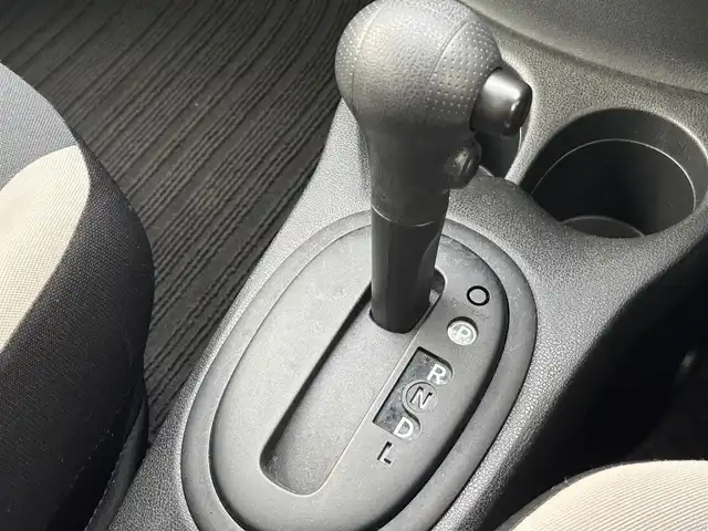 日産 ノート X 滋賀県 2017(平29)年 4.6万km スーパーブラック 純正メモリナビ/・Bluetooth/・フルセグ/・CD/DVD/衝突軽減ブレーキ/全方位カメラ/レーンキープアシスト/オートライト/前後コーナーセンサー/電納ウインカーミラー/パンク修理キット/ETC/スマートキー