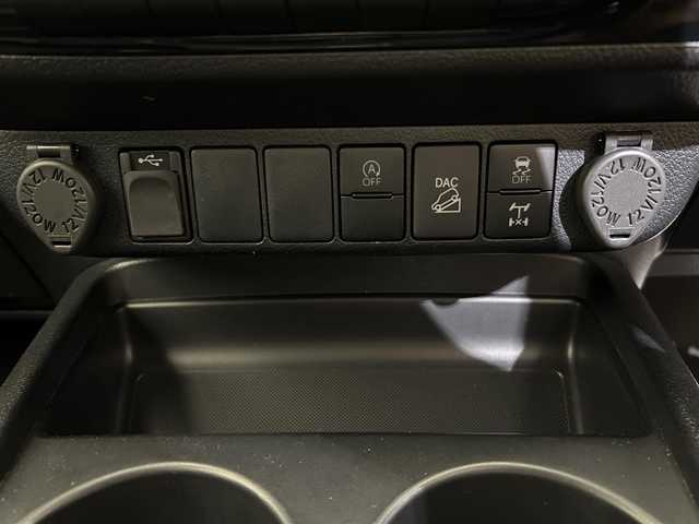 トヨタ ハイラックス Z GRスポーツ 愛媛県 2022(令4)年 2万km アティチュードブラックマイカ ・８型ナビ（ＢＴ・ＡＭ・ＦＭ・ＵＳＢ）/・全方位カメラ　/・ＥＴＣ　/・クルコン　/・前後コーナーセンサー　/・２ＷＤ・４ＷＤ切り替え　/・パワーヒーター/・YAKIMAオーバーハウルHD/・RETRAXトノカバー/・ヒッチメンバー