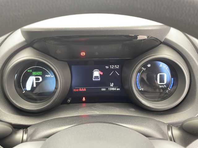 トヨタ ヤリス ハイブリッド G 愛知県 2021(令3)年 1.6万km アバンギャルドブロンズメタリック 衝突被害軽減ブレーキ/純正8インチディスプレイオーディオ（ナビあり）/全方位カメラ/レーダークルーズコントロール/Bluetooth/バックカメラ/コーナーセンサー/LEDヘッドライト/オートマチックハイビーム/ETC/ステアリングスイッチ/スマートキー/プッシュスタート