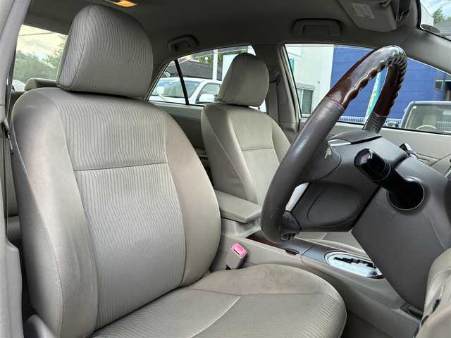 トヨタ プレミオ 1．5F Lパケ プライムグリーン 熊本県 2012(平24)年 10.1万km ホワイトパールクリスタルシャイン １オーナー/社外オーディオ/【AM/FM/USB/AUX/CD】/ウッドコンビステアリング/オートライト/ＨＩＤヘッドライト/フォグランプ/電格ミラー/スマートキー/プッシュスタート/純正フロアマット/純正ドアバイザー/純正ホイールキャップ/取扱説明書/保証書