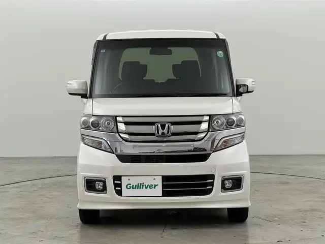 ホンダ Ｎ ＢＯＸ カスタム SSパッケージ 福岡県 2017(平29)年 3.6万km プレミアムホワイトパールⅡ 純正ＳＤナビ（フルセグＴＶ）　/バックカメラ　/ビルトインＥＴＣ　/横滑り防止装置　/両側電動スライドドア　/前席シートヒーター　/プッシュスタート　/オートライト　/電動格納式ドアミラー　/純正１４インチＡＷ