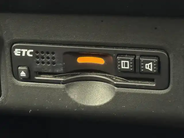 ホンダ Ｎ ＢＯＸ カスタム SSパッケージ 福岡県 2017(平29)年 3.6万km プレミアムホワイトパールⅡ 純正ＳＤナビ（フルセグＴＶ）　/バックカメラ　/ビルトインＥＴＣ　/横滑り防止装置　/両側電動スライドドア　/前席シートヒーター　/プッシュスタート　/オートライト　/電動格納式ドアミラー　/純正１４インチＡＷ