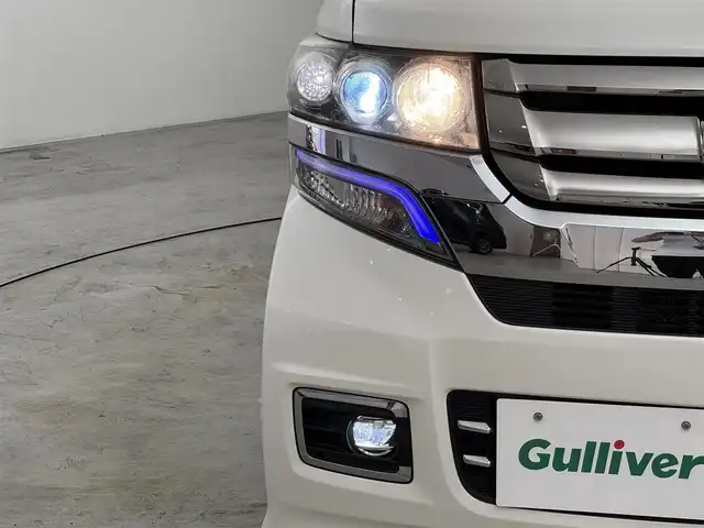 ホンダ Ｎ ＢＯＸ カスタム SSパッケージ 福岡県 2017(平29)年 3.6万km プレミアムホワイトパールⅡ 純正ＳＤナビ（フルセグＴＶ）　/バックカメラ　/ビルトインＥＴＣ　/横滑り防止装置　/両側電動スライドドア　/前席シートヒーター　/プッシュスタート　/オートライト　/電動格納式ドアミラー　/純正１４インチＡＷ
