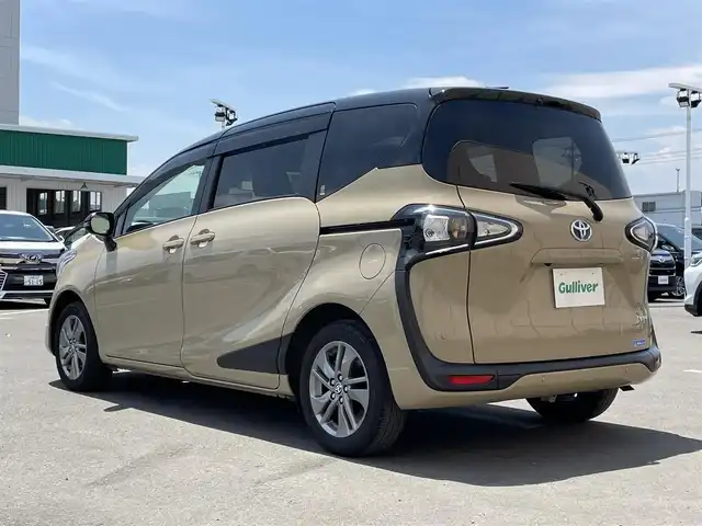 トヨタ シエンタ ハイブリッド ファンベースG 東京都 2022(令4)年 4万km ベージュマイカM/グレイッシュブラウンM 純正ナビ/パノラミックビューモニター/プリクラッシュセーフティシステム/レーンディパーチャー/オートマチックハイビーム/クルーズコントロール/両側パワースライドドア/ＥＴＣ/ドライブレコーダー