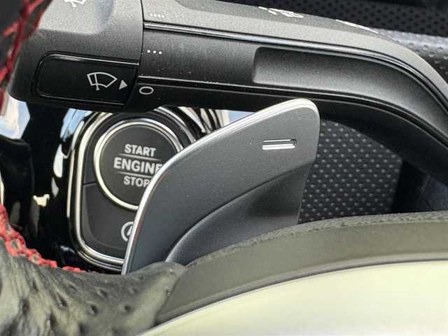 メルセデス・ベンツ ＣＬＡ２００ｄ 石川県 2019(令1)年 0.4万km 白 純正メモリナビ/Mercedes me/バック/フロント/サイド/360°カメラ/フルセグTV/Bluetooth/USB/アダプティブクルーズコントロール/ブルメスターサウンド/ヘッドアップディスプレイ/パノラミックスライディングルーフ/電動格納ミラー/ブラインドスポットモニター/アンビエントライト/パワーシート/メモリーシート/ETC