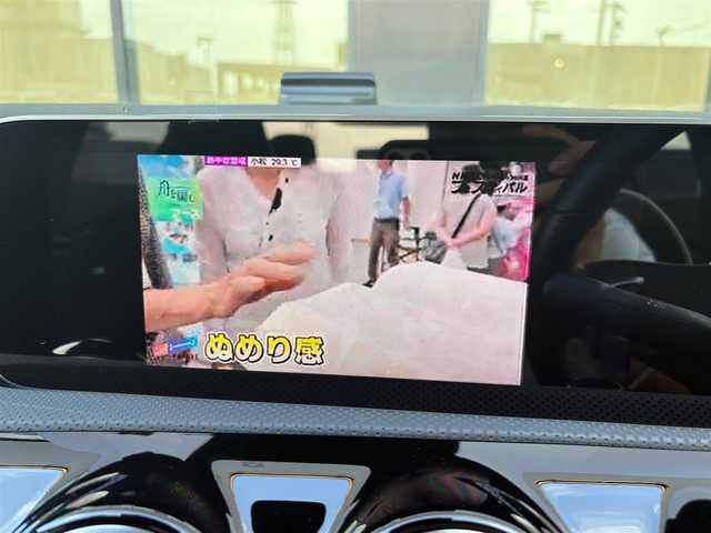 メルセデス・ベンツ ＣＬＡ２００ｄ 石川県 2019(令1)年 0.4万km 白 純正メモリナビ/Mercedes me/バック/フロント/サイド/360°カメラ/フルセグTV/Bluetooth/USB/アダプティブクルーズコントロール/ブルメスターサウンド/ヘッドアップディスプレイ/パノラミックスライディングルーフ/電動格納ミラー/ブラインドスポットモニター/アンビエントライト/パワーシート/メモリーシート/ETC