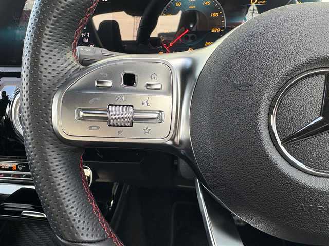 メルセデス・ベンツ ＣＬＡ２００ｄ 石川県 2019(令1)年 0.4万km 白 純正メモリナビ/Mercedes me/バック/フロント/サイド/360°カメラ/フルセグTV/Bluetooth/USB/アダプティブクルーズコントロール/ブルメスターサウンド/ヘッドアップディスプレイ/パノラミックスライディングルーフ/電動格納ミラー/ブラインドスポットモニター/アンビエントライト/パワーシート/メモリーシート/ETC